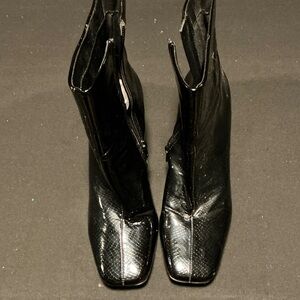 Elegant Black Women's Boots